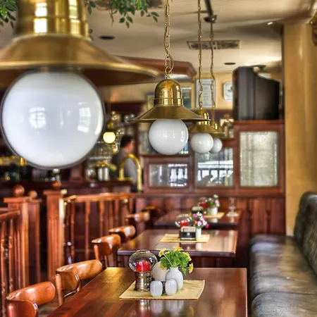 Am Markt Hotel Altentreptow